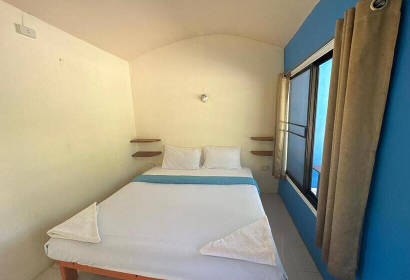 Lonely Beach Complex Titanic Hotel In Beach Shopping Street Markets ในศูนการค้าติดทะเล