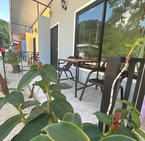 Lonely Beach Complex Titanic Hotel In Beach Shopping Street Markets ในศูนการค้าติดทะเล