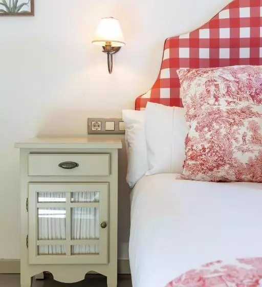 Maison Muralleta B&b