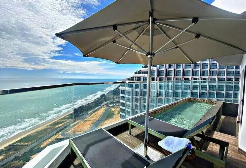 Mandala Cham Bay Paradise Hotel & Resort