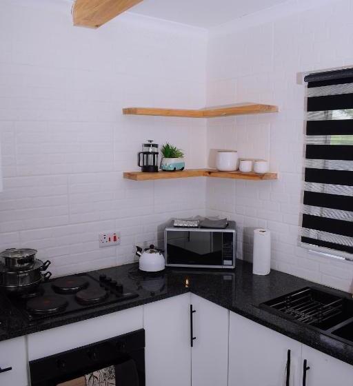 پانسیون Kanana Villas