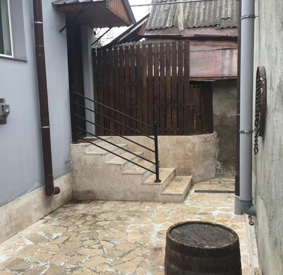 Pensão Tatul Guest House