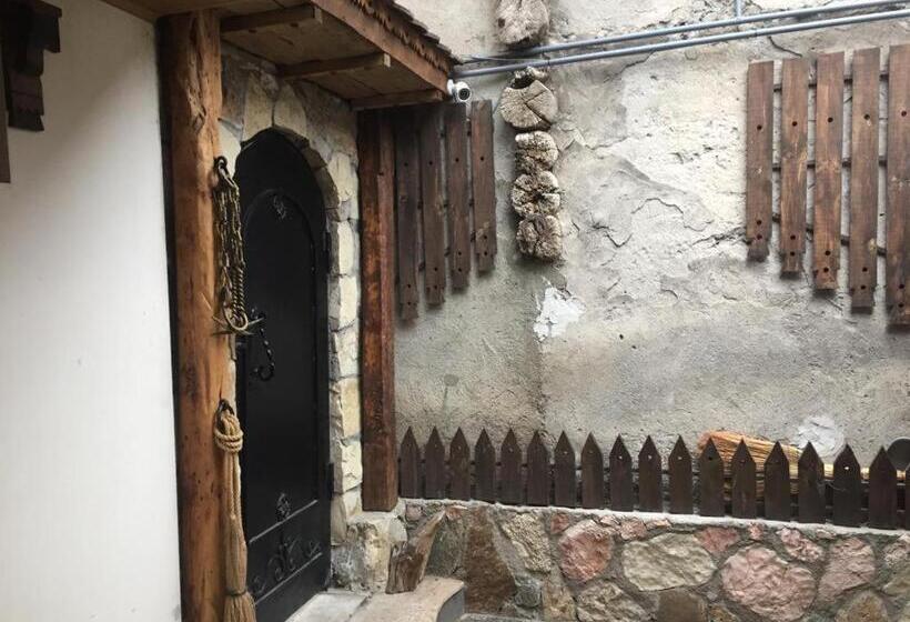 Pensão Tatul Guest House