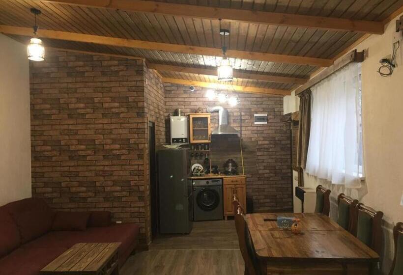 Pensão Tatul Guest House