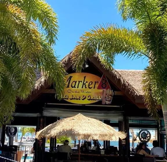 Condo In Waterfront Resort With Balcony Close To Beaches Free Bikes