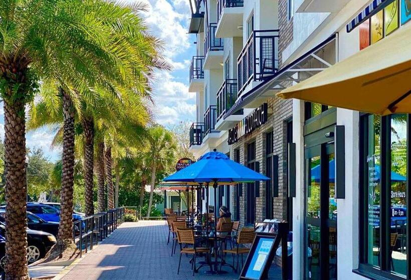 Condo In Waterfront Resort With Balcony Close To Beaches Free Bikes