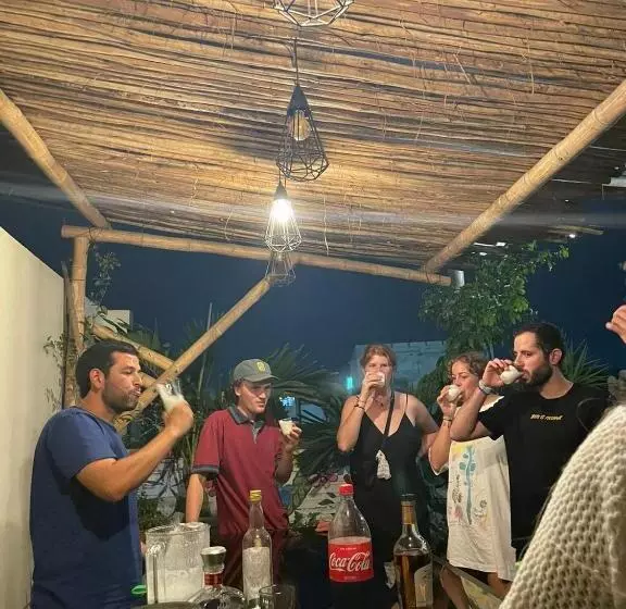 Yaqtahostel