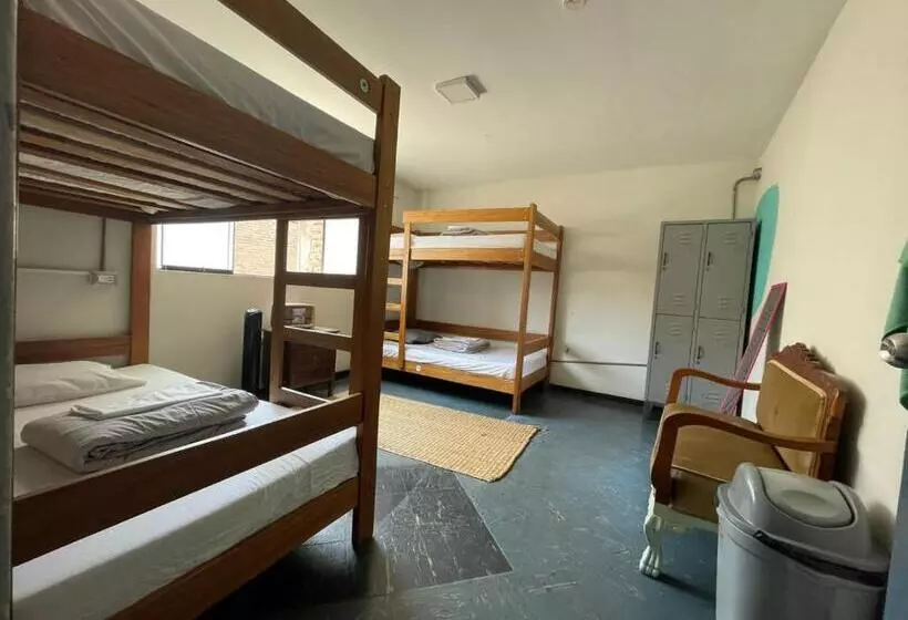 Yaqtahostel