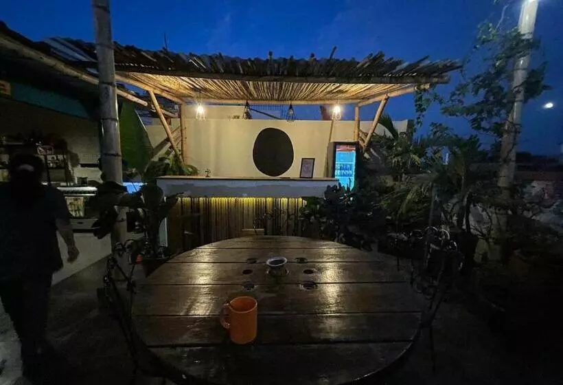Yaqtahostel