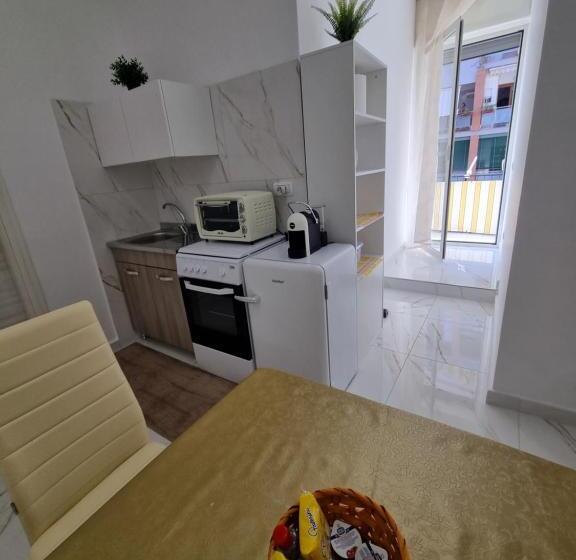 تختخواب و صبحانه Dodo & Fofo