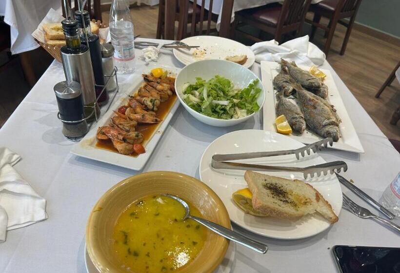 تختخواب و صبحانه Edi Murrizi