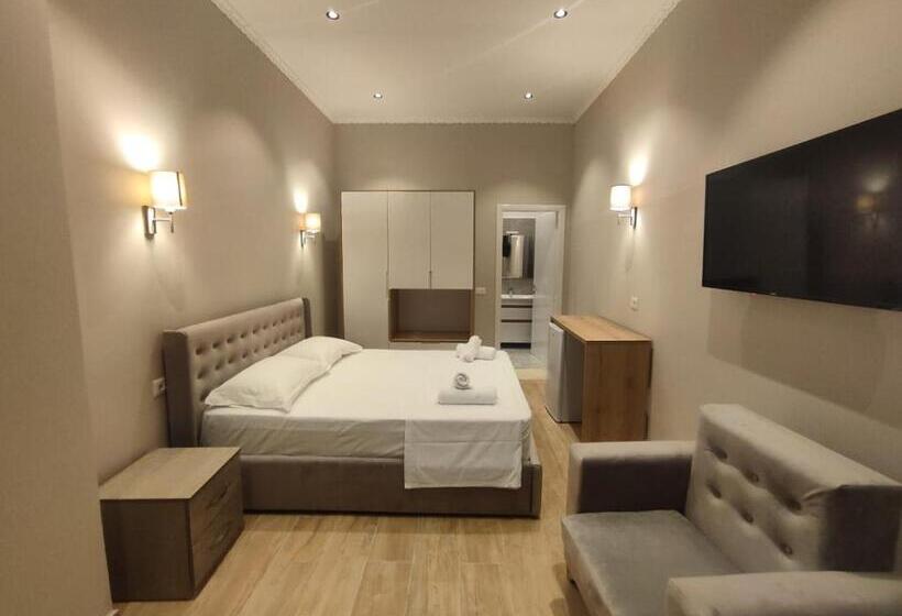 تختخواب و صبحانه Edi Murrizi