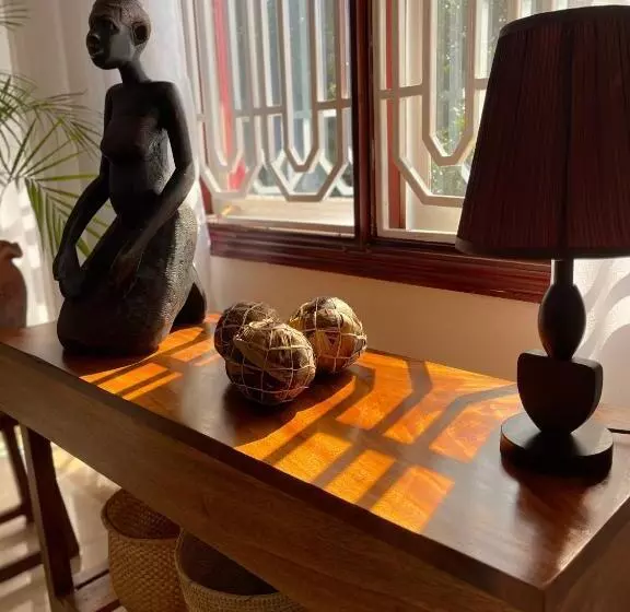 تختخواب و صبحانه The Jewel And The Lake