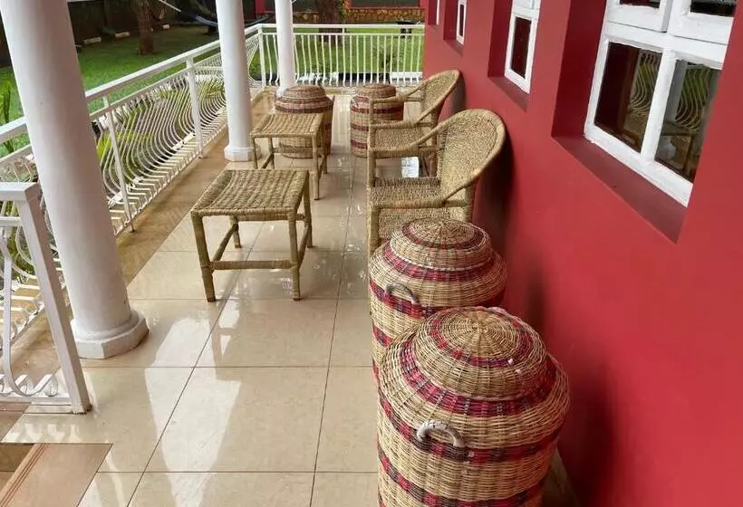 تختخواب و صبحانه The Jewel And The Lake