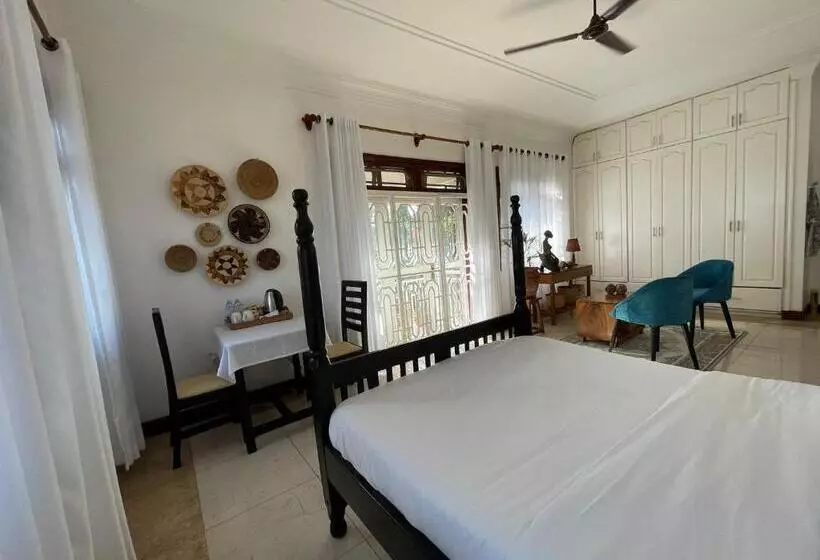 تختخواب و صبحانه The Jewel And The Lake