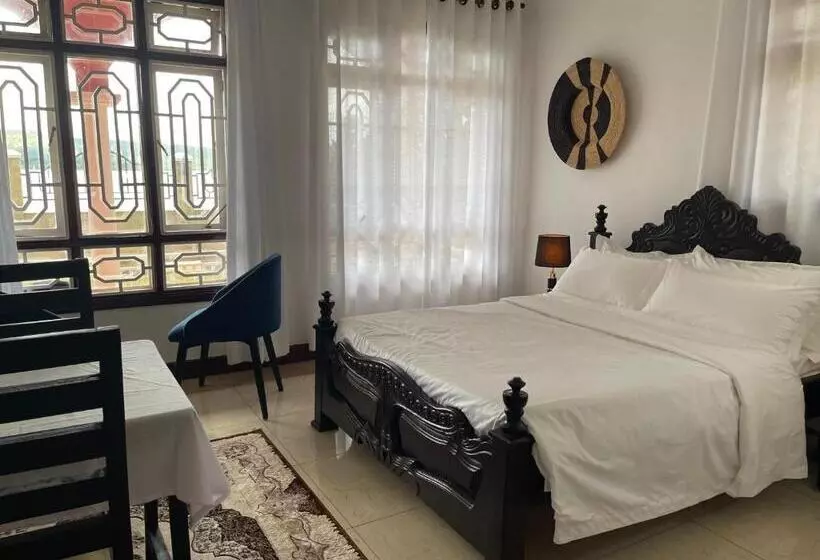 تختخواب و صبحانه The Jewel And The Lake