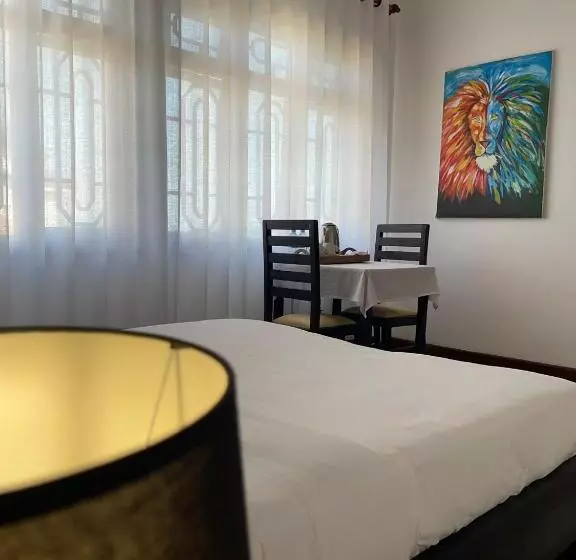 تختخواب و صبحانه The Jewel And The Lake