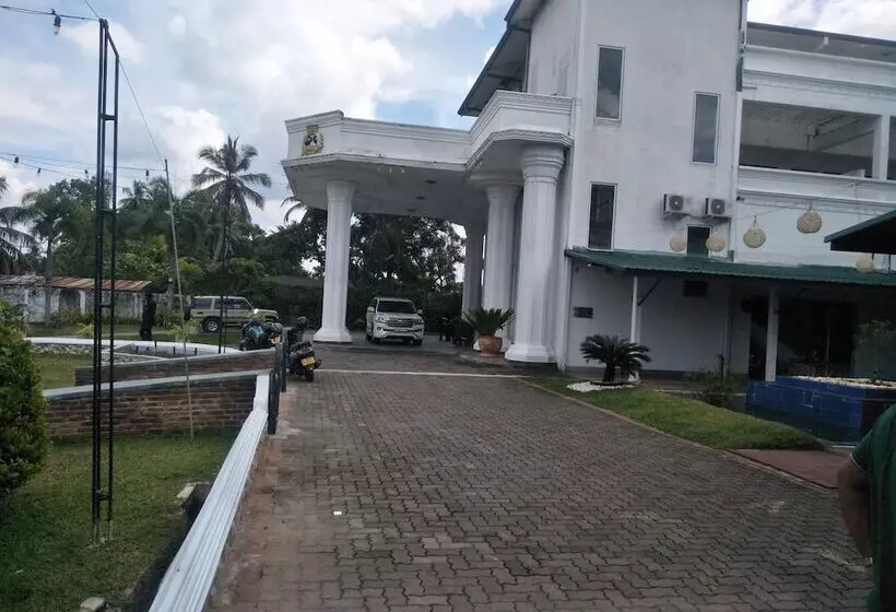 Airport Hotel Dream Paradise