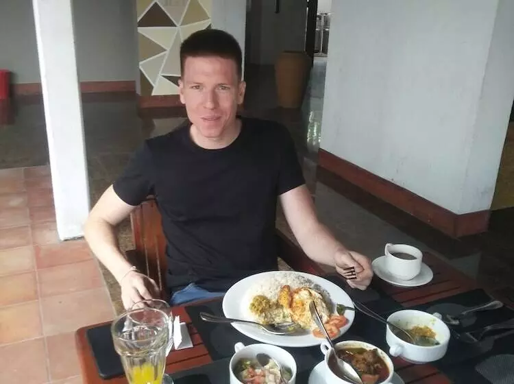 Airport Hotel Dream Paradise