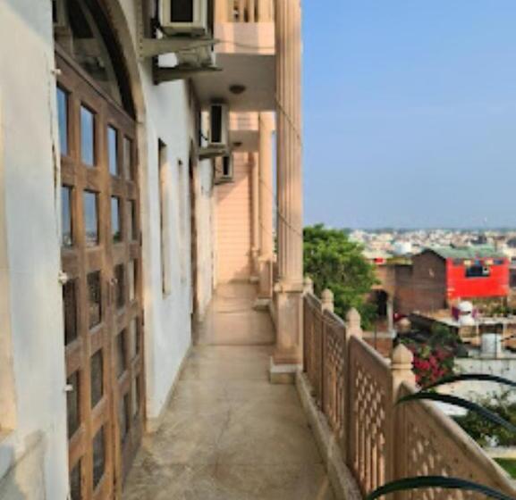 בית מלון כפרי Fort View, Tikamgarh