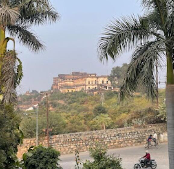 בית מלון כפרי Fort View, Tikamgarh