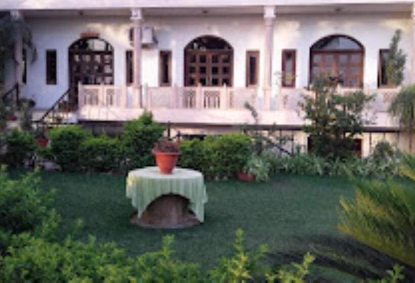 בית מלון כפרי Fort View, Tikamgarh