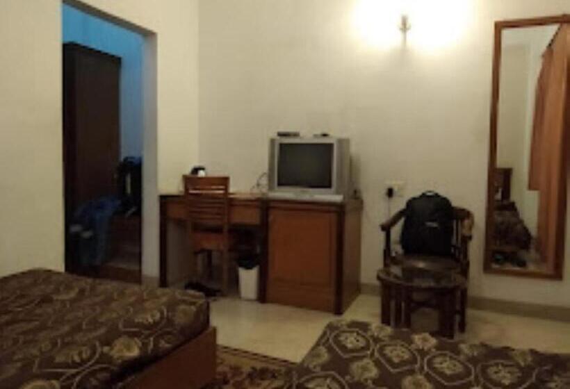 בית מלון כפרי Fort View, Tikamgarh