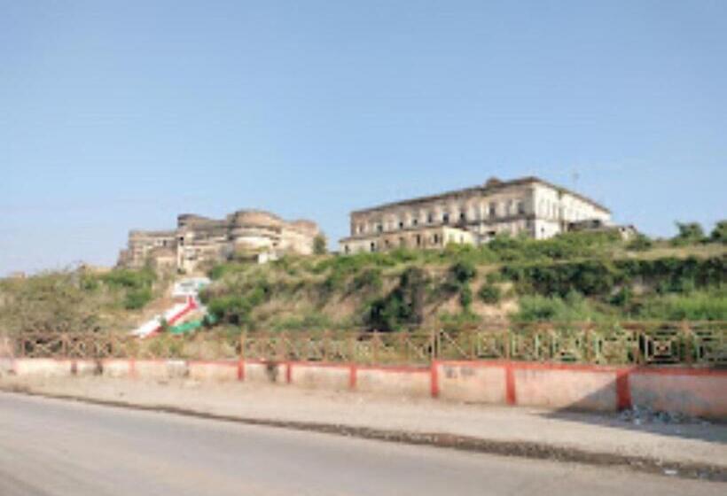 בית מלון כפרי Fort View, Tikamgarh