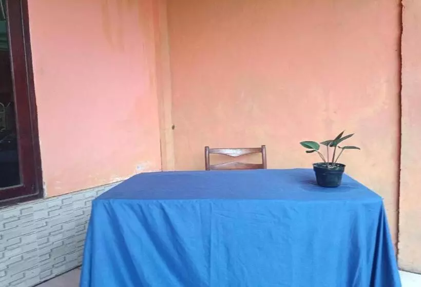 ホテル Oyo 93435 Yuda Family Homestay