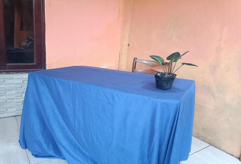 Hotel Oyo 93435 Yuda Family Homestay