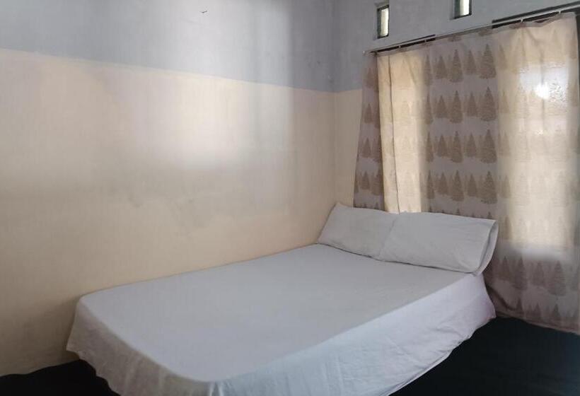 Hotel Oyo 93435 Yuda Family Homestay