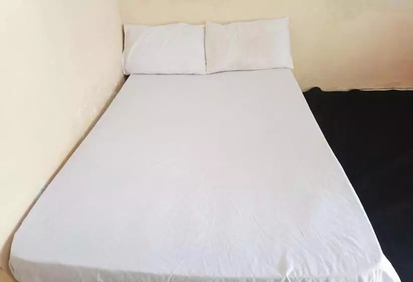 ホテル Oyo 93435 Yuda Family Homestay