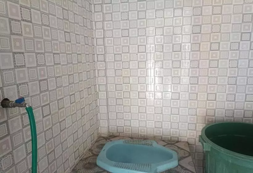 ホテル Oyo 93435 Yuda Family Homestay