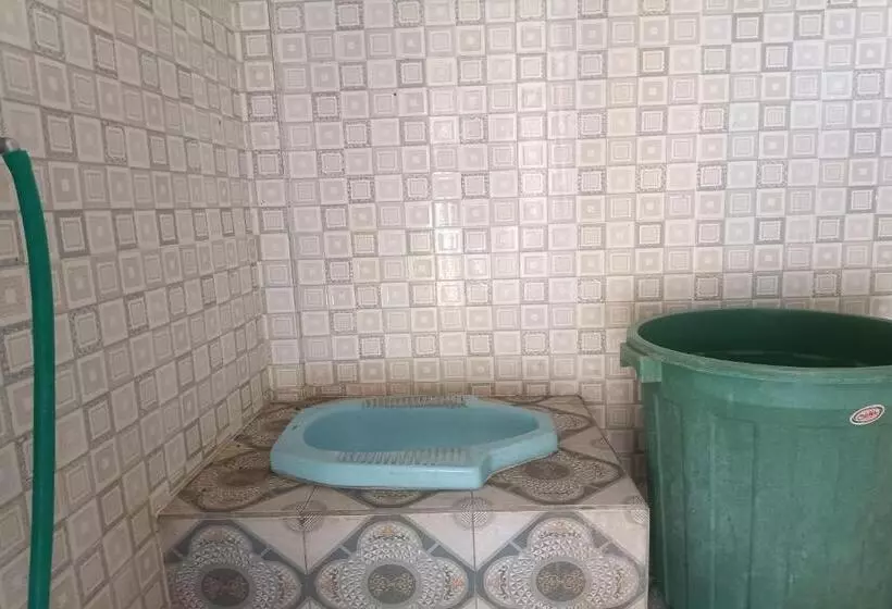 ホテル Oyo 93435 Yuda Family Homestay