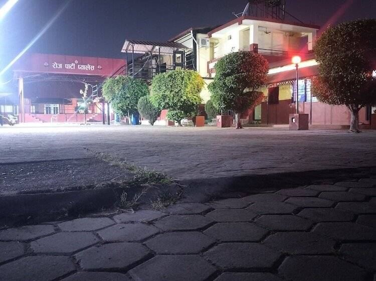 هتل Rose Guest House