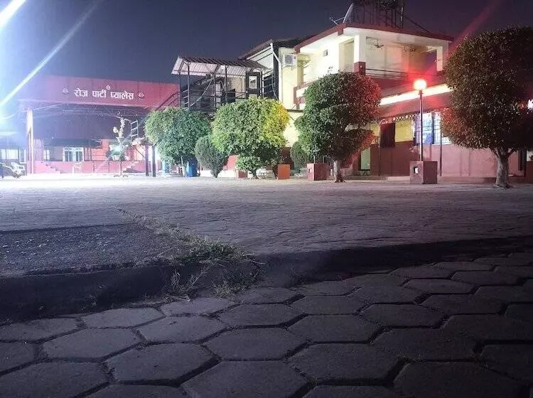 هتل Rose Guest House