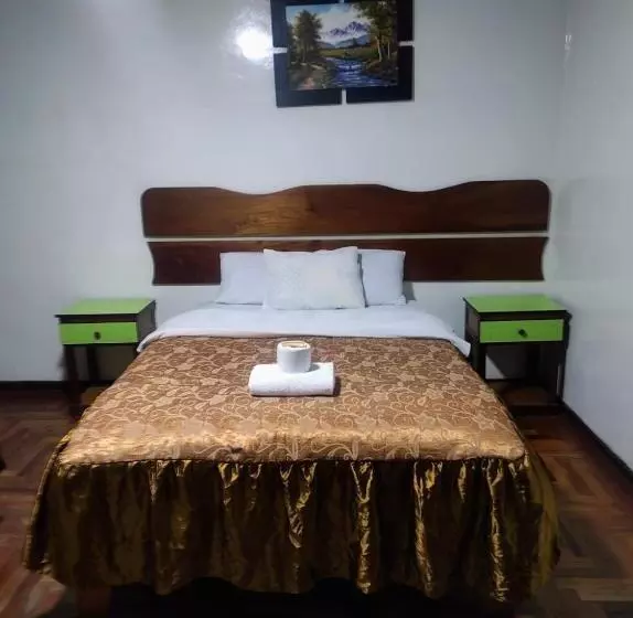 هتل Sierra Verde   Muy Céntrico Hs