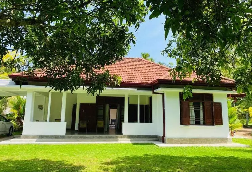 هتل Terance Bungalow