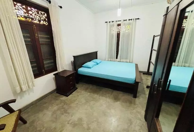 هتل Terance Bungalow