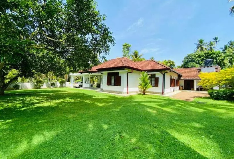 هتل Terance Bungalow