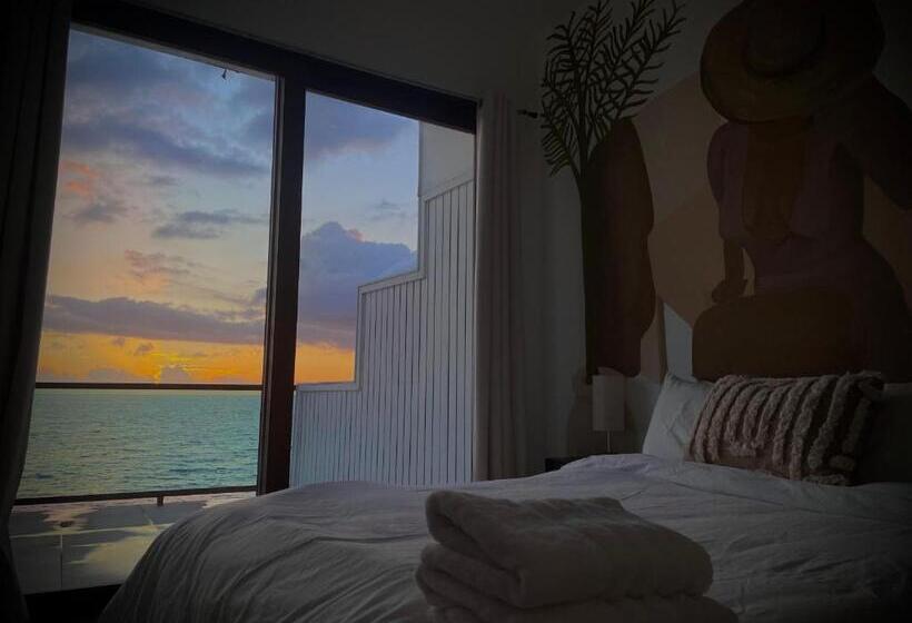 پانسیون 1 Corcega Beachfront Suites