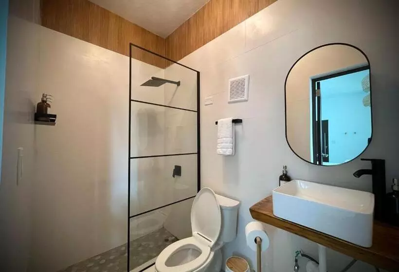 پانسیون 1 Corcega Beachfront Suites