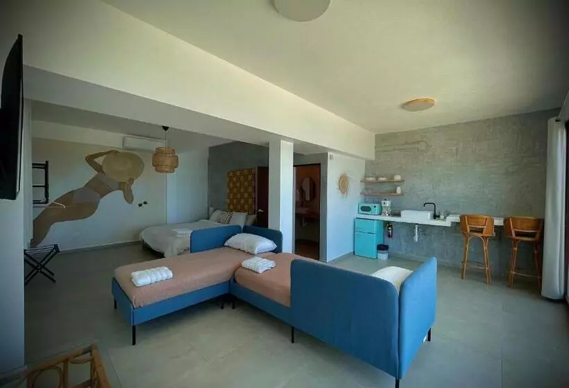 پانسیون 1 Corcega Beachfront Suites