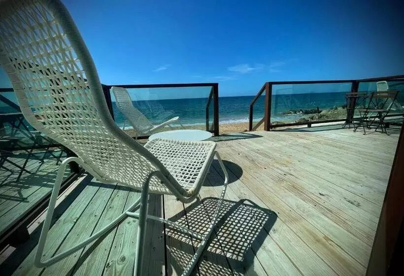 پانسیون 1 Corcega Beachfront Suites