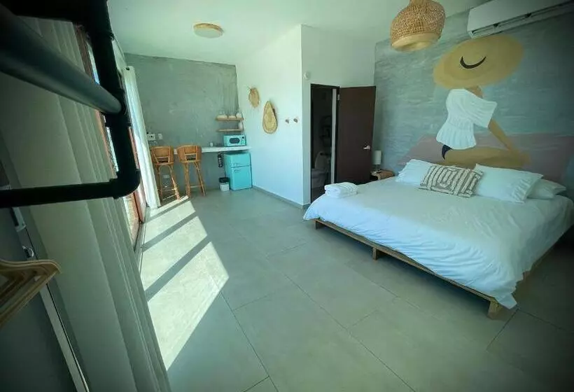 پانسیون 1 Corcega Beachfront Suites