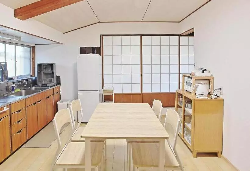 ペンション Guesthouse & Sauna 杜（mori）