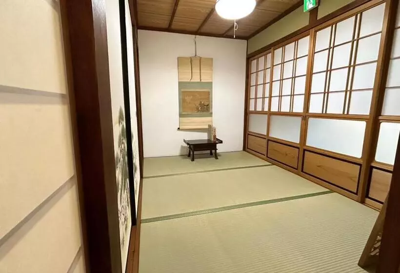 ペンション Guesthouse & Sauna 杜（mori）