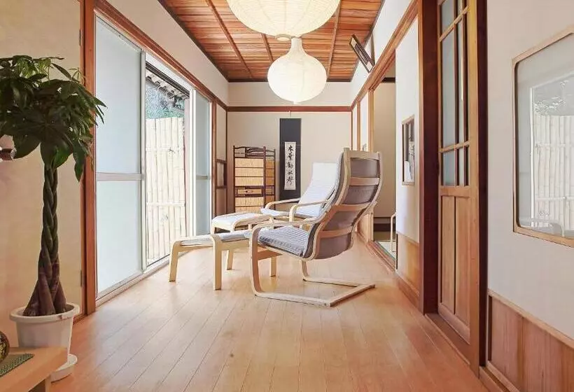 ペンション Guesthouse & Sauna 杜（mori）