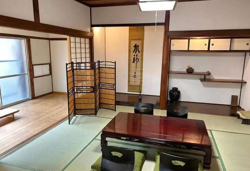 ペンション Guesthouse & Sauna 杜（mori）