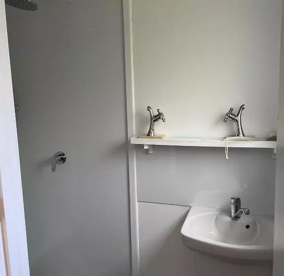 Majatalo Huriana Place